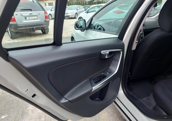 Volvo V60 cena 36900 przebieg: 199500, rok produkcji 2012 z Płońsk małe 596